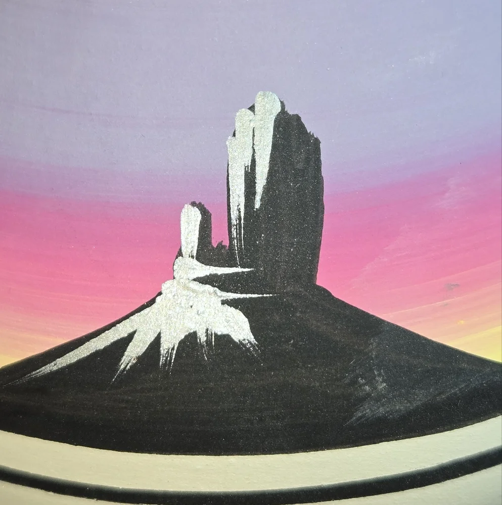Navaho Native American Hataly Signed Black &‎ Pastel Colored Vase 5.5